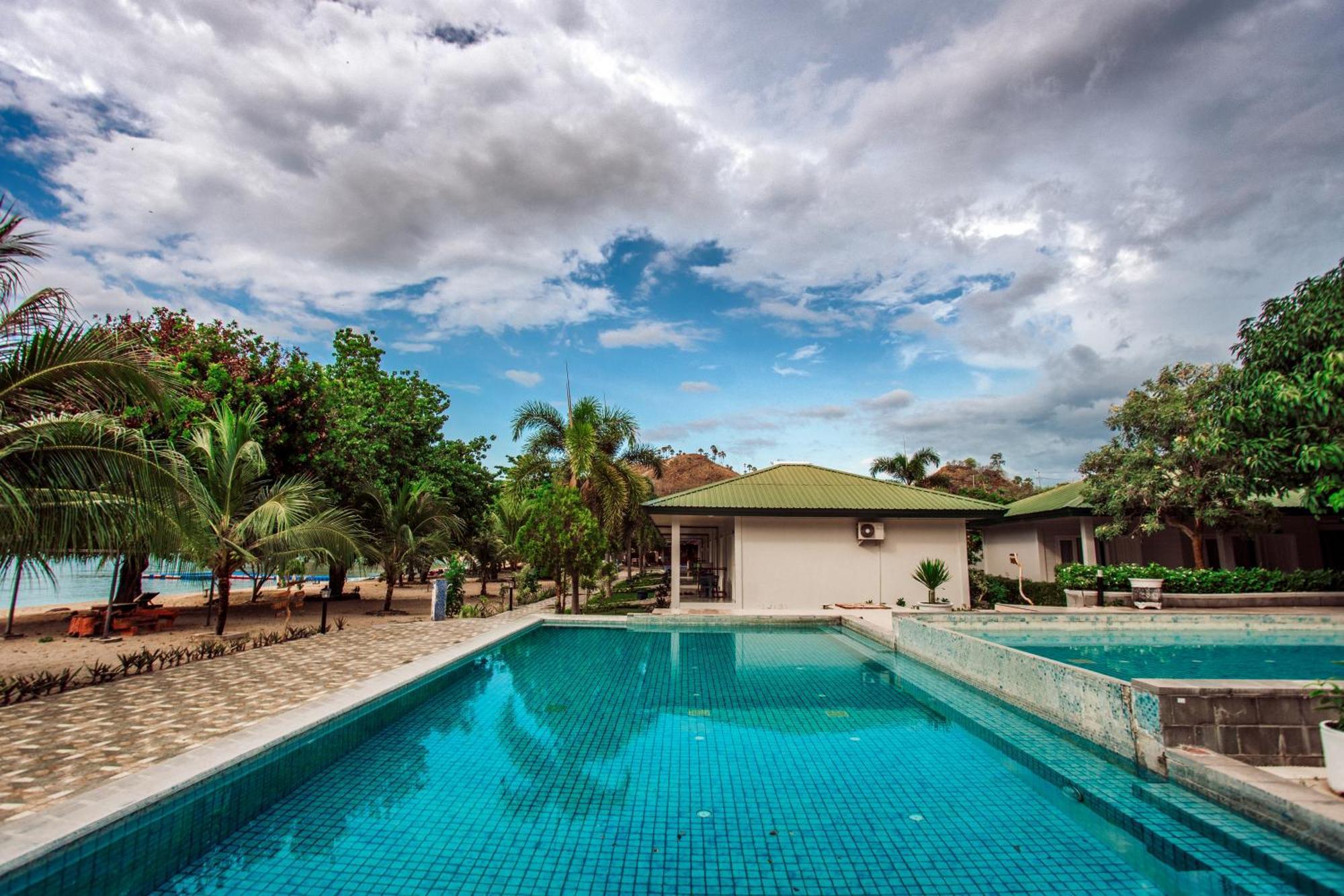 Sylvia Hotel & Resort Komodo Labuan Bajo Exterior foto