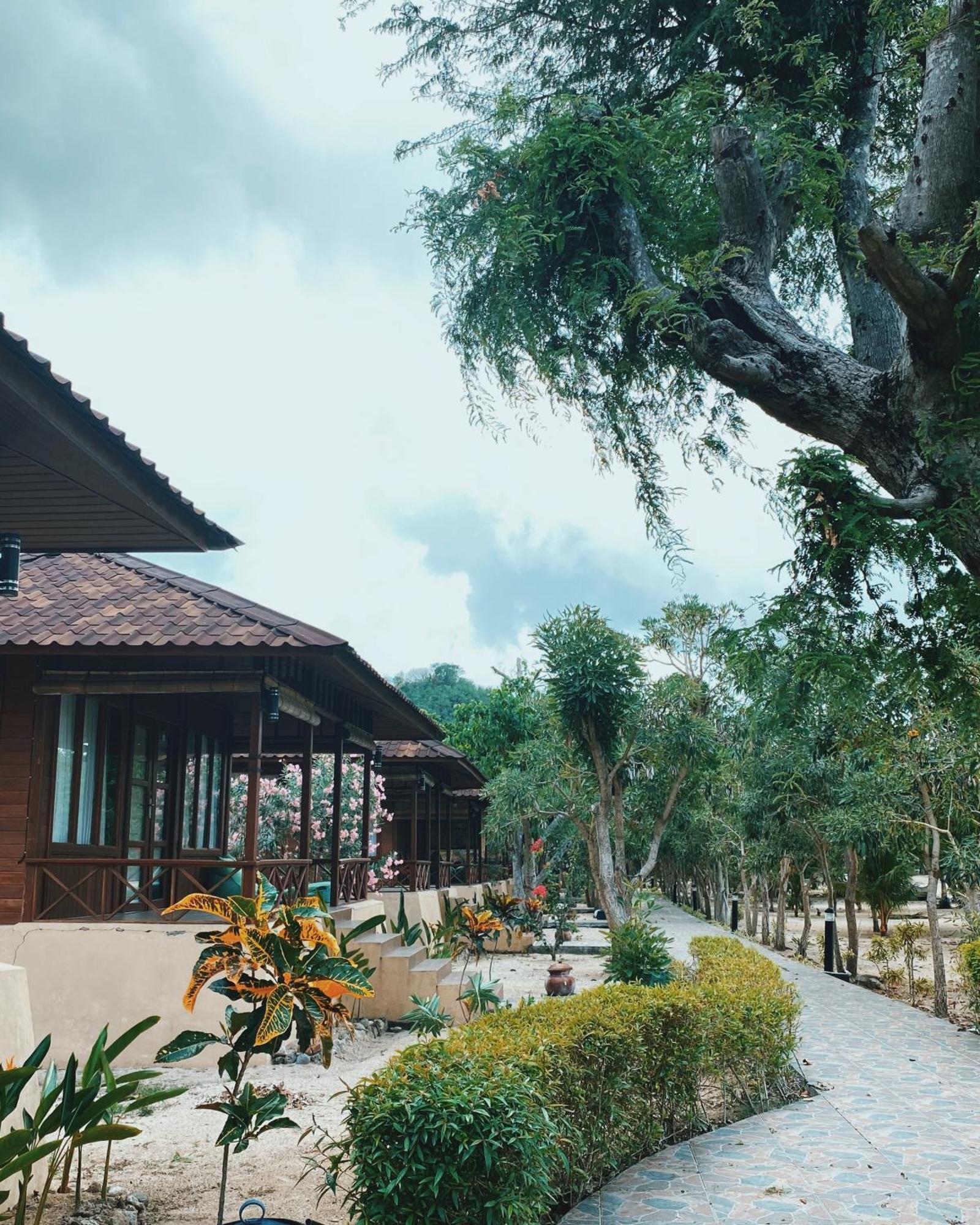 Sylvia Hotel & Resort Komodo Labuan Bajo Exterior foto